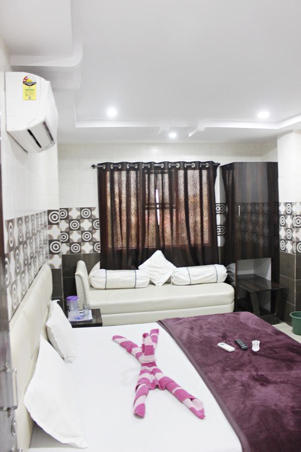 Hotel Shikhar Inn Ujjain Bagian luar foto