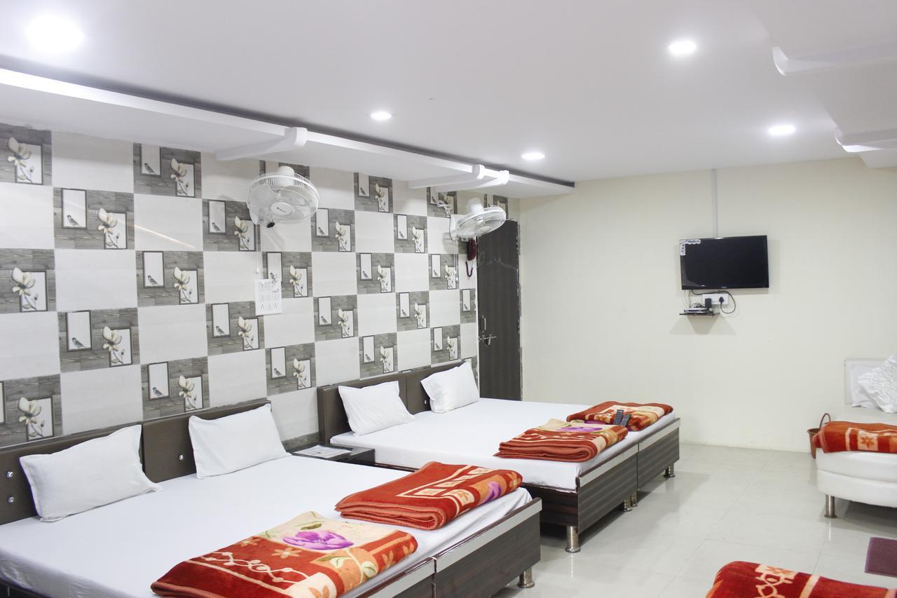 Hotel Shikhar Inn Ujjain Bagian luar foto